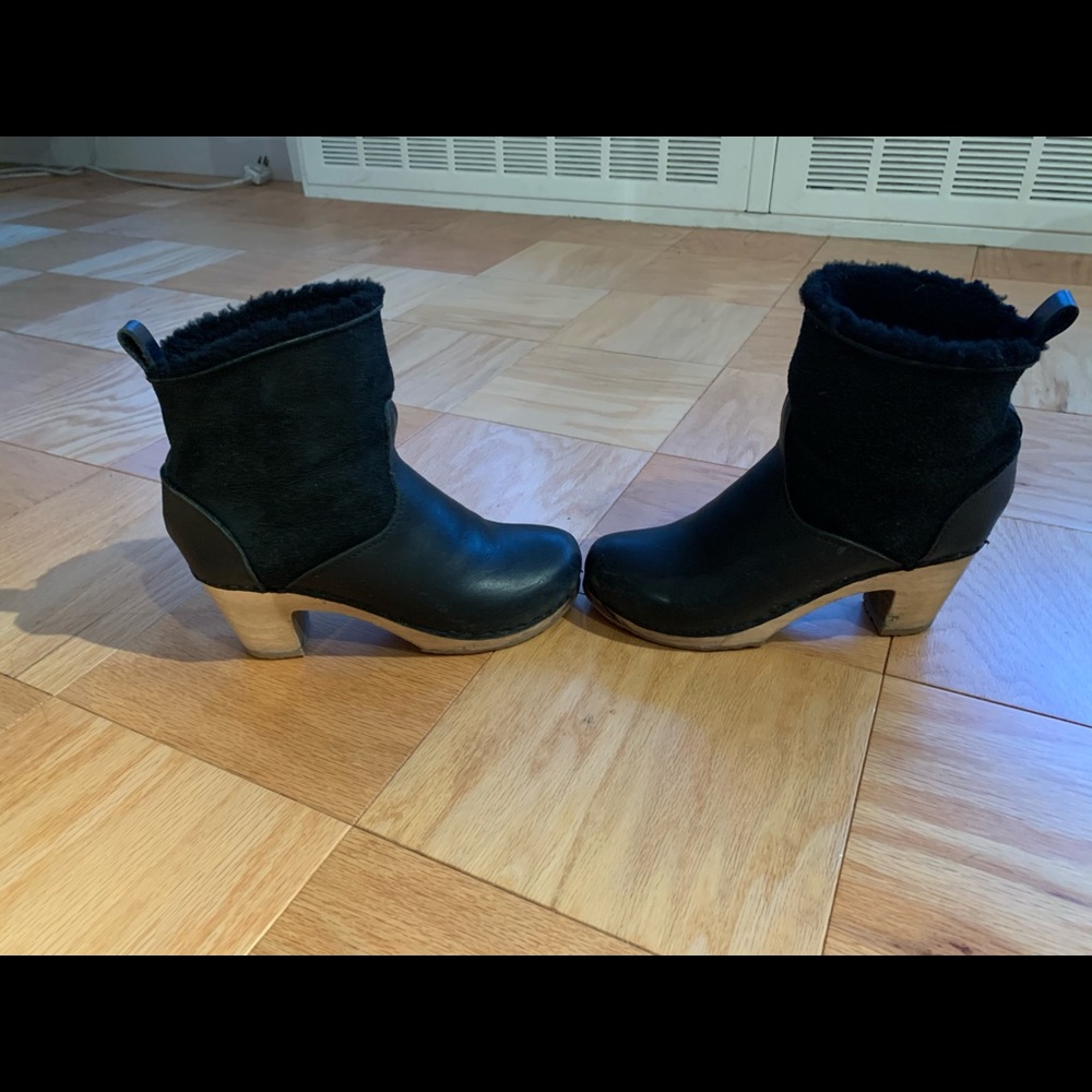 No. 6 clogs- USED